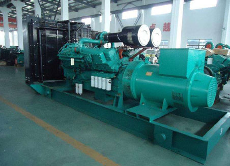 隆安800kw康明斯柴油发电机组图片 隆安800kw康明斯柴油发电机组图片
